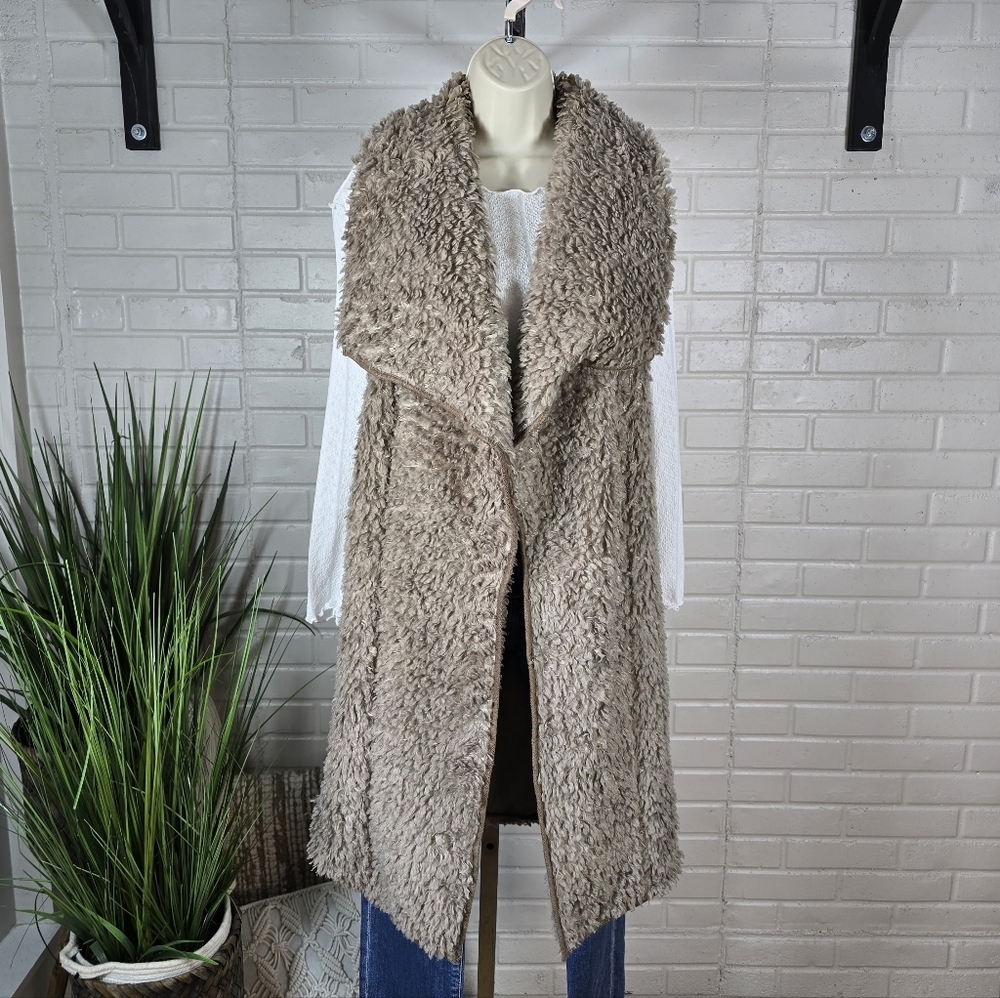 One The Land Tan Faux Fur Long Vest Oversized Small